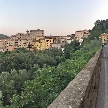 Le Dame Del Borgo Sassetta