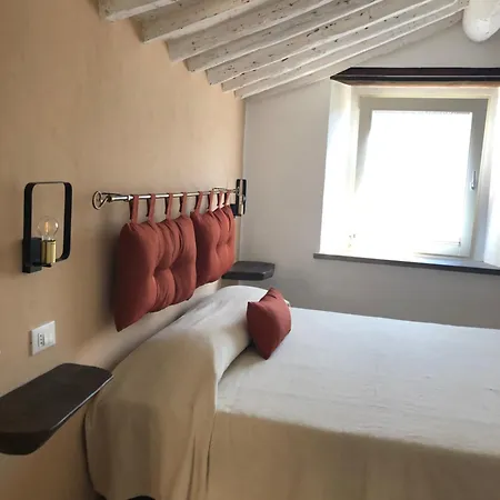 Le Dame Del Borgo Sassetta